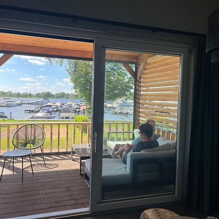 Camping Kleine Belterwijde, Wiede Lodge Met Uitzicht Over Het Water Экстерьер фото