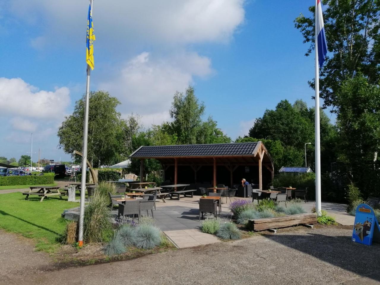 Camping Kleine Belterwijde, Wiede Lodge Met Uitzicht Over Het Water Экстерьер фото